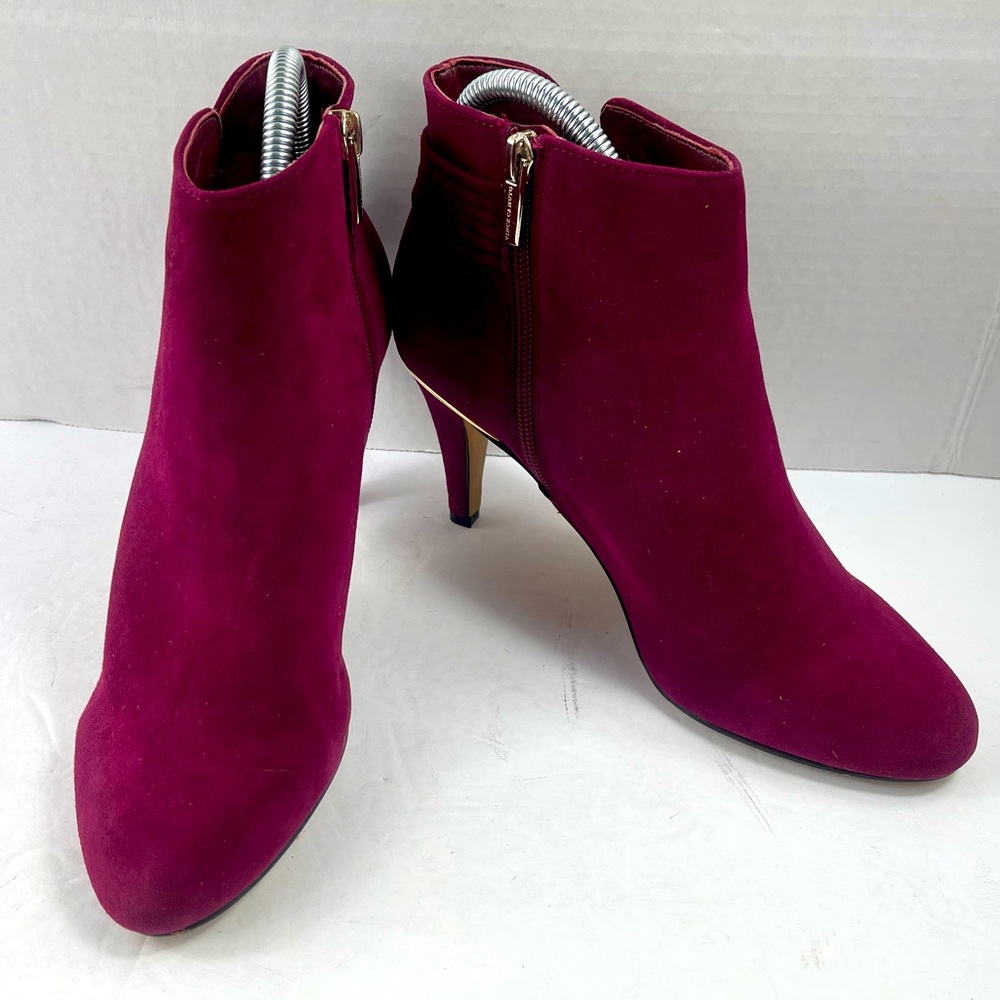 Vince Camuto Vinisha 7 Medium Bootie Red Suede Ankle Zip Heeled Boots Shoes